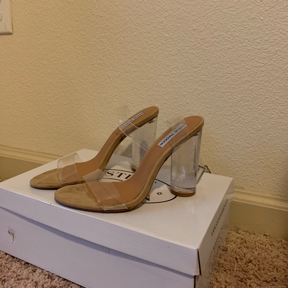 Steve Madden pumps